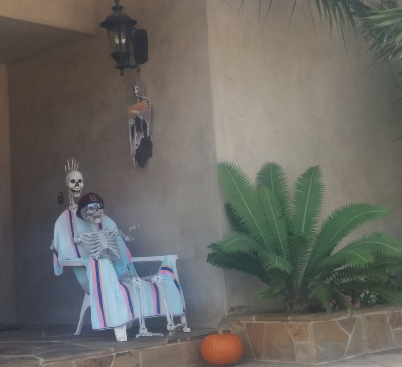Illustration for article titled Halloween Decorations From a Few Neighborhoods